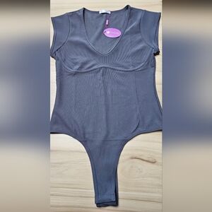 Avid Love Ribbed Bodysuit sz. L NWT